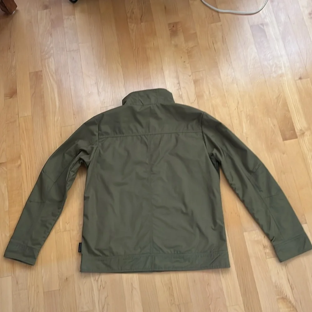 🫒Like New Olive Camio Jacket by Jack Wolfskin | Lightweight | NWOT Men’s Small